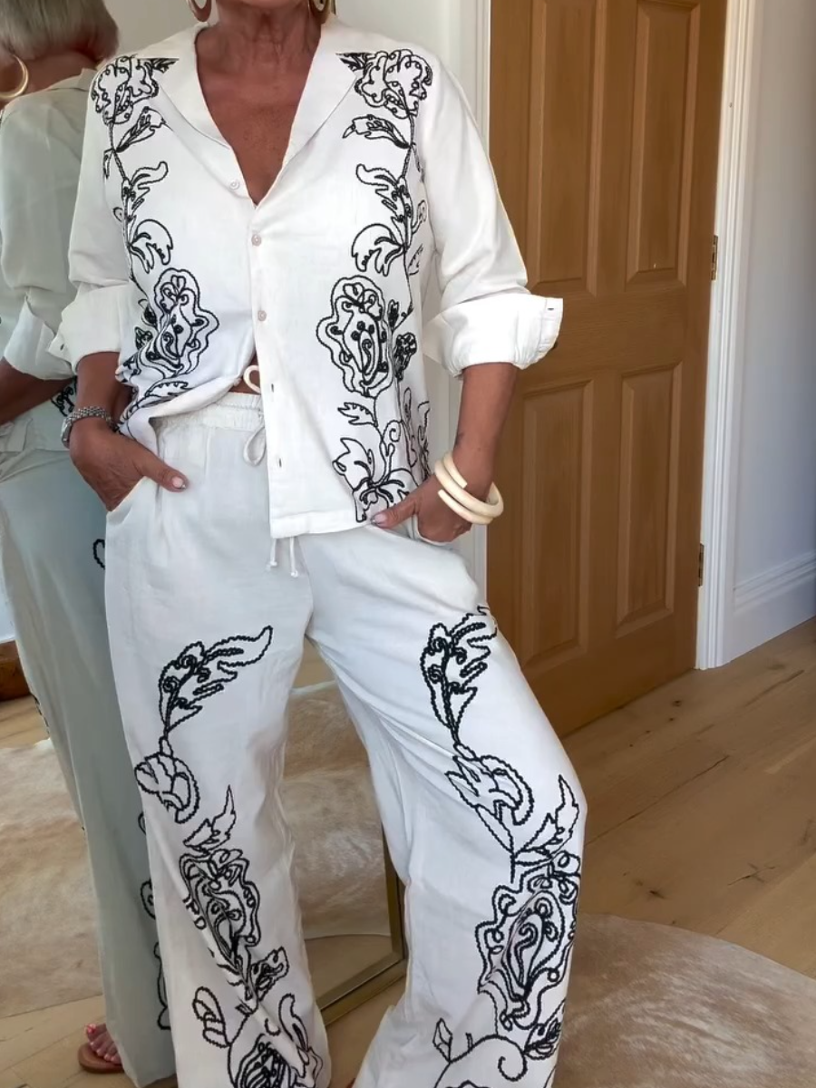 Penelope Suit With A Shirt And Trousers