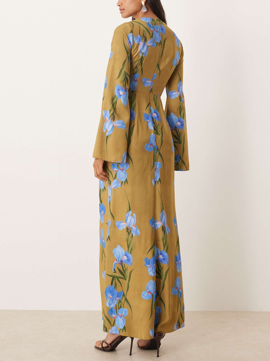 Long Sleeve Maxi Dress With Oversize Floral Print Ruffled Skirt
