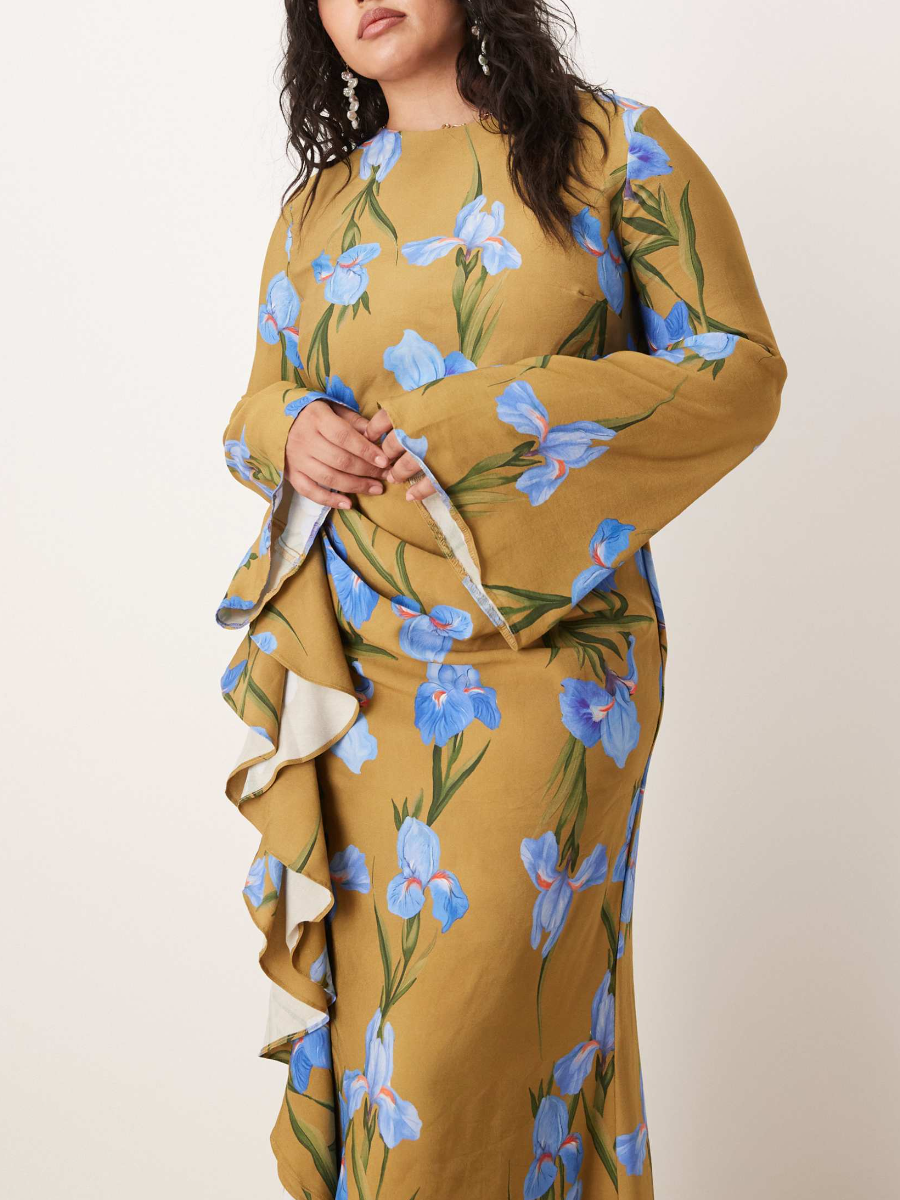 Long Sleeve Maxi Dress With Oversize Floral Print Ruffled Skirt