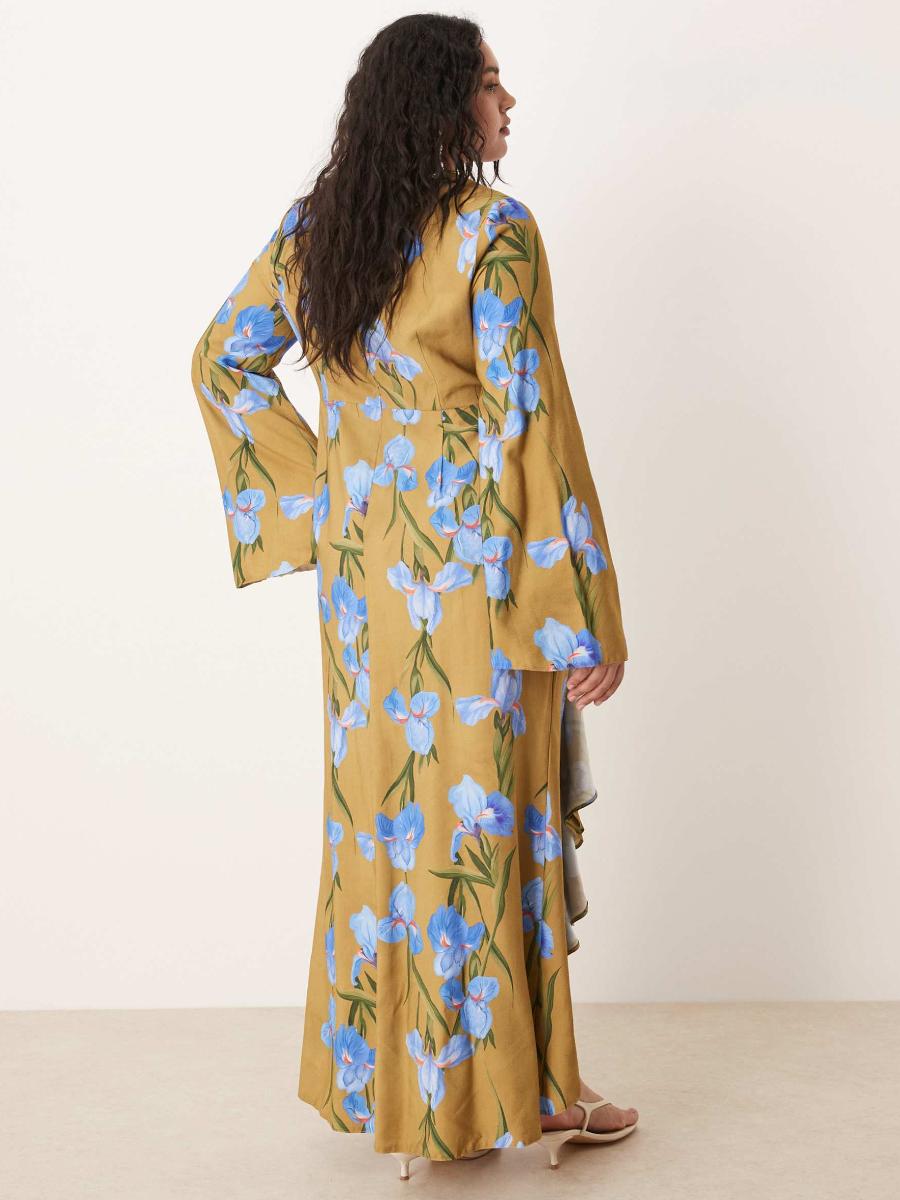 Long Sleeve Maxi Dress With Oversize Floral Print Ruffled Skirt